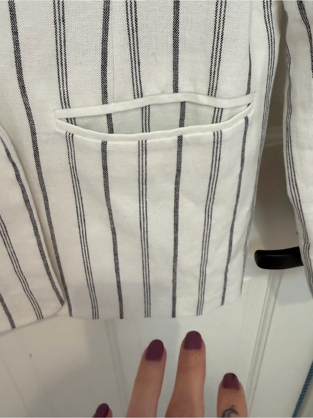 Old Navy Striped Cream Blazer for Women - Tailored Single-Breasted Jacket - Picture 6 of 8